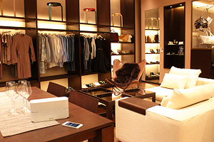 moda en casa 表参道ヒルズ店：リビングダイニング